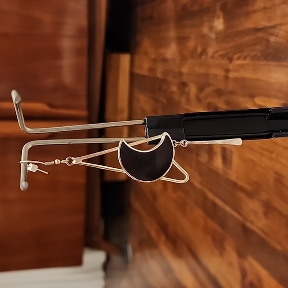 Vintage hand-made sterling silver & black onyx crescent moon dangle earrings - Picture 5 of 8